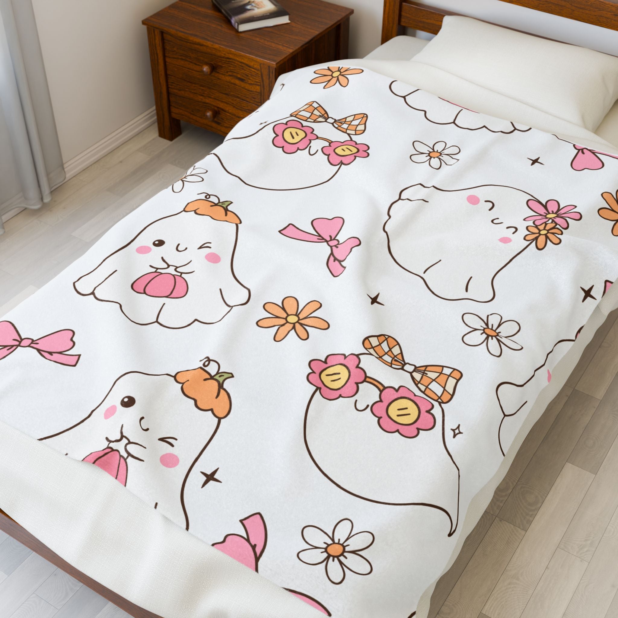 Cute Ghosts Velveteen Plush Blanket, Cozy Halloween Throw, Soft Blanket for Kids, Whimsical Gift, Seasonal Home Decor, Fun & Snuggly